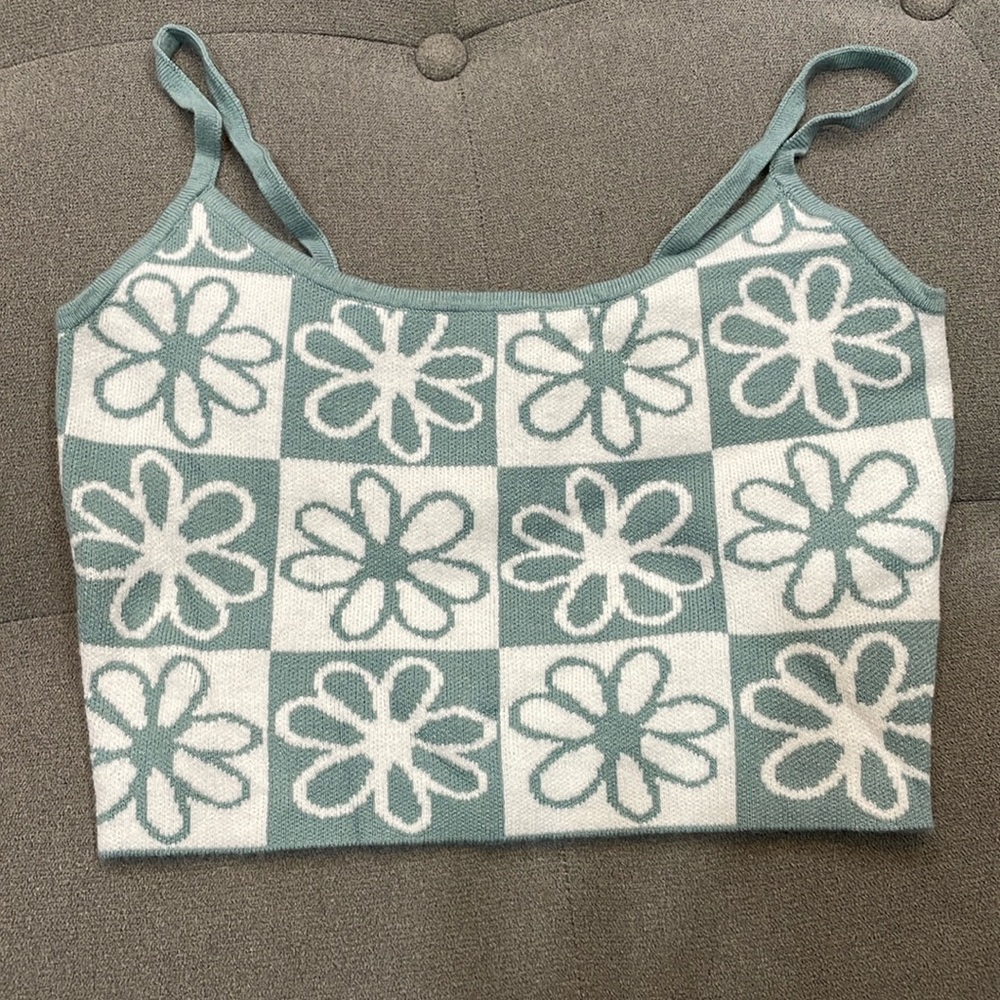 Retro Knit Flower Pattern Top